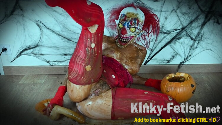 Dirty Halloween : I Shit And Piss In A Pumpkin For Halloween Before Playing With The Contents And Fucking My Ass (UltraHD/4K | 2024)