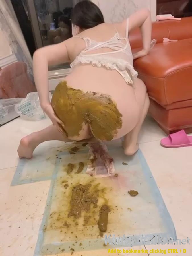 Longbao Chinese Woman, Enema and Ass Covered in Shit. P1 (SD | 2025)