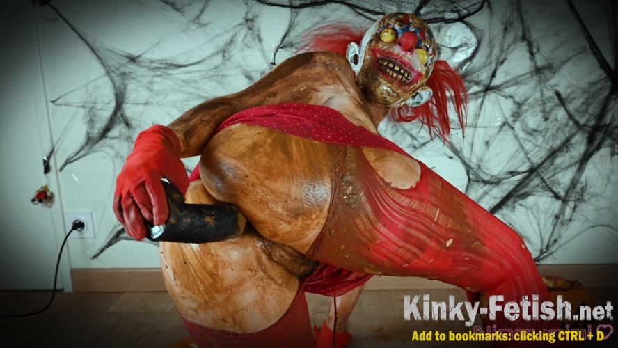 Ninounini - DIRTY HALLOWEEN - I shit and piss in a pumpkin for Halloween... (UltraHD/4K | 2026)