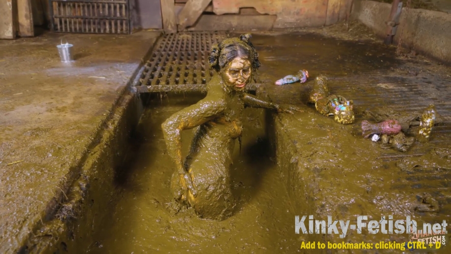 Kaitlyn Katsaros - Aliens In The Channel 1080p (FullHD | 2026)