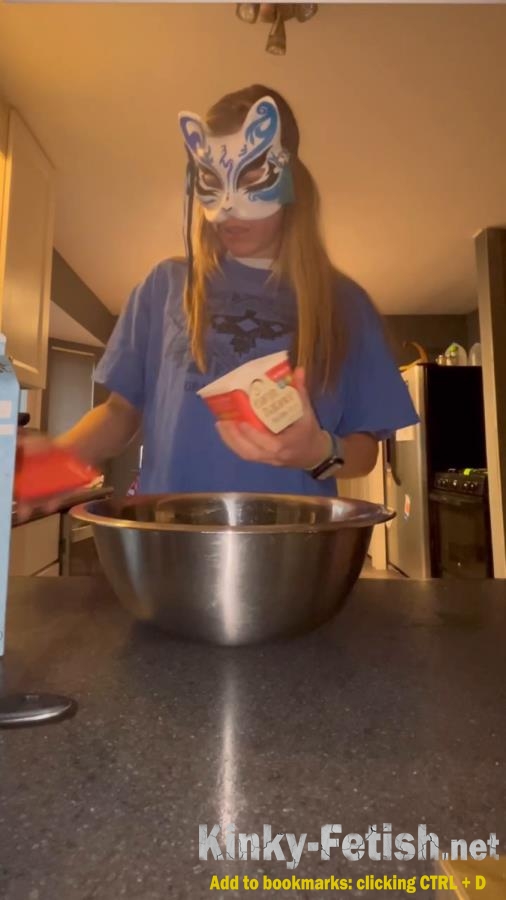 Samantha - Chocolate shit cake P1 (SD | 2026)
